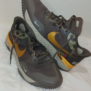 Nike Camoflage Athletic Shoes Size 15